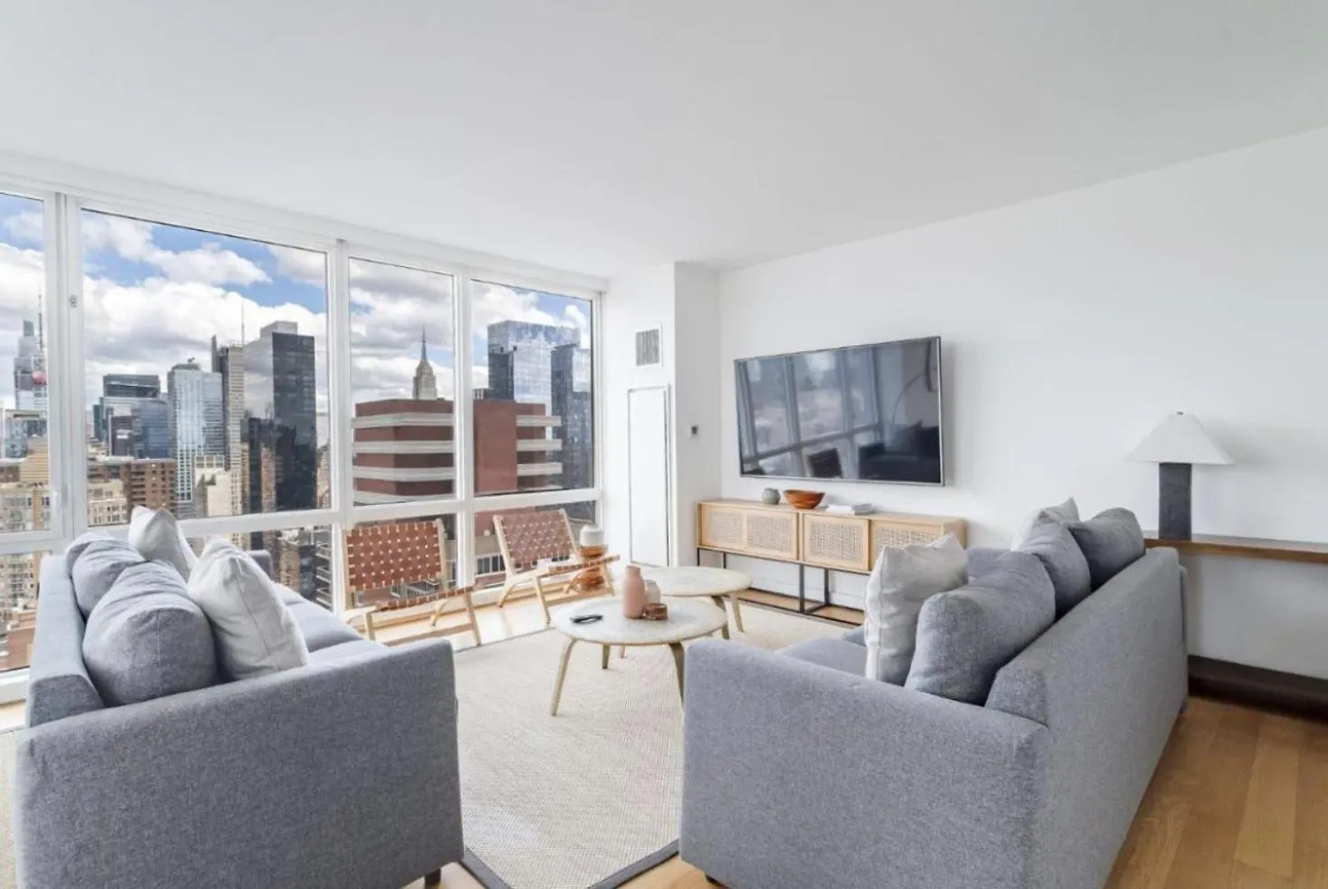 Super Stunning Views With Amazing 2 Beds 1,5 Bath Apartment New York