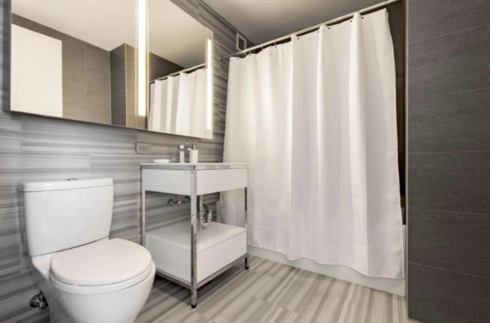 Super Stunning Views With Amazing 2 Beds 1,5 Bath Apartment New York United States